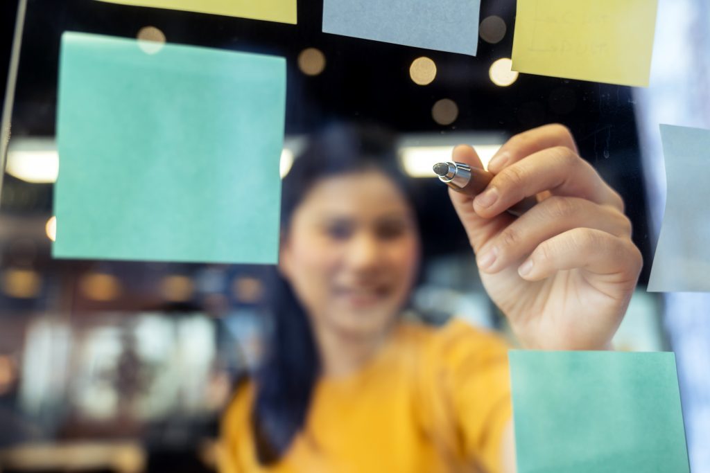 5 logiciels de tableau blanc numérique pour stimuler la collaboration d’équipe